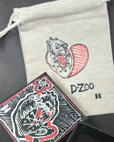 A jewelry pouch and a jewelry box from the Sewberry's Heart collection. Both are hand-painted with heart patterns by designer Dian Dian.